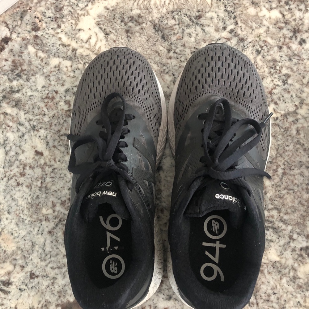 New Balance Woman’s 8WW sneaker